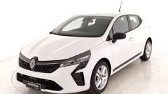Bianco Nuova 2025 Renault Clio V Evolution | 17.600 € (Buon prezzo)