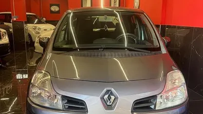 Usata Renault Modus Dynamique 86 CV (63 kW) 2010 Grigio Monovolume