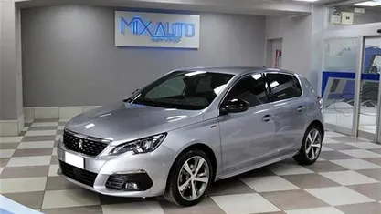 Usata Peugeot 308 GT-line 131 CV (96 kW) 2021 Argento Berlina