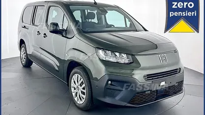 Nuova Fiat Doblò 131 CV (96 kW) 2025 Verde Monovolume