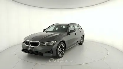 Grigio Usata 2020 BMW 320 Advantage Station wagon | 26.900 € (Buon prezzo)
