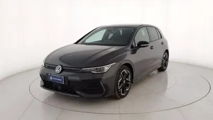 Nuova VW Golf VIII R-line Plus 150 CV (110 kW) 2026 Grigio metallizzato