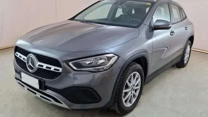 Grigio Usata 2022 Mercedes GLA180 Business SUV | 30.990 € (Buon prezzo)