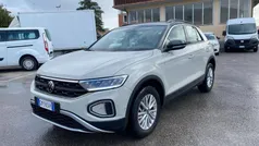Beige Usata 2023 VW T-Roc Life SUV | 22.900 € (Buon prezzo)