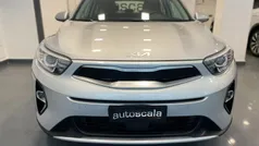 Grigio Usata 2022 Kia Stonic Style SUV | 15.490 € (Buon prezzo)
