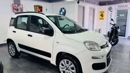 Usata Fiat Panda Lounge 80 CV (58 kW) 2014 Bianco Utilitaria