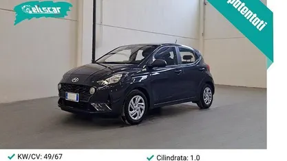 Grigio Usata 2022 Hyundai i10 Due volumi | 12.900 € (Buon prezzo)