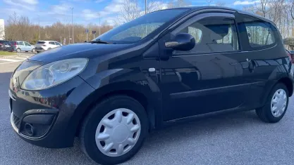 Usata Renault Twingo Dynamique 76 CV (55 kW) 2008 Nero Utilitaria