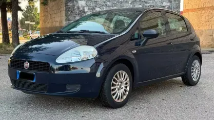Usata Fiat Grande Punto S 75 CV (55 kW) 2011 Bluazzurro Utilitaria