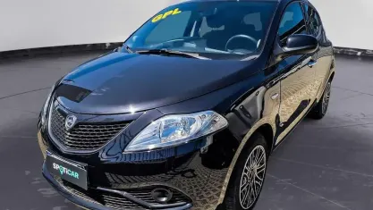 Usata Lancia Ypsilon Silver 69 CV (50 kW) 2020 Nero Utilitaria