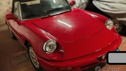 Usata Alfa Romeo Spider 122 CV (89 kW) 1990 Rosso Cabrio