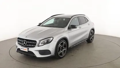 Usata Mercedes GLA200 Premium 136 CV (100 kW) 2019 Argento SUV