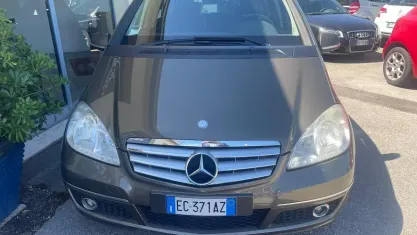 Usata Mercedes A170 Elegance 109 CV (80 kW) 2011 Marrone Berlina