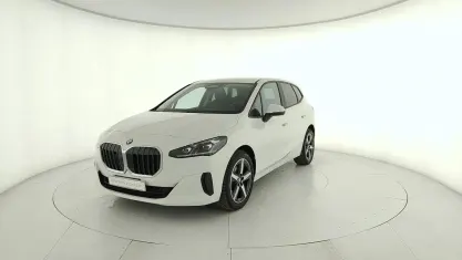 Usata BMW 218 Active Tourer Luxury Line 150 CV (110 kW) 2023 Bianca Monovolume