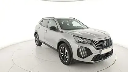 Usata Peugeot 2008 Allure 101 CV (74 kW) 2025 Grigio SUV