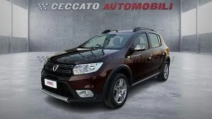Marrone Usata 2017 Dacia Sandero Stepway Tre volumi | 8900 € (Buon prezzo)