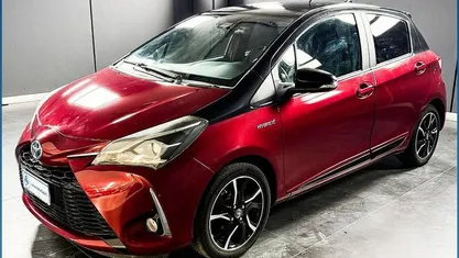 Usata Toyota Yaris Hybrid Trend 73 CV (53 kW) 2018 Berlina
