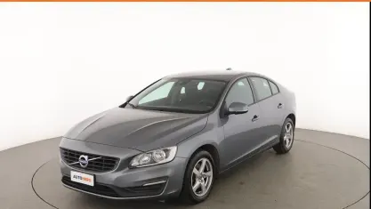 Usata Volvo S60 150 CV (110 kW) 2017 Grigio Berlina