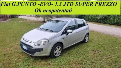 Usata Fiat Grande Punto 75 CV (55 kW) 2011 Argento Utilitaria