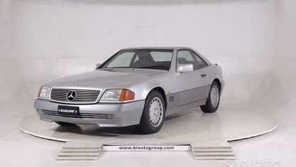 Usata Mercedes SL300 231 CV (169 kW) 1992 Argento Cabrio