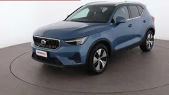 Blu/azzurro Usata 2023 Volvo XC40 Plus SUV | 30.199 € (Ottimo prezzo)