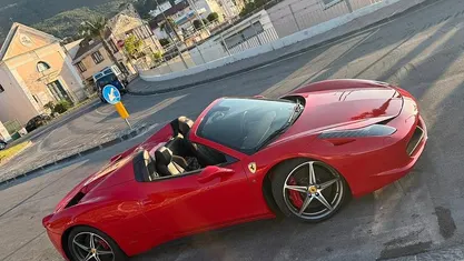 Usata Ferrari 458 565 CV (415 kW) 2013 Rosso Cabrio
