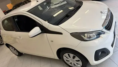 Usata Peugeot 108 Active 69 CV (50 kW) 2014 Bianco Utilitaria