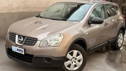 Usata Nissan Qashqai Tekna 115 CV (84 kW) 2009 Beige SUV