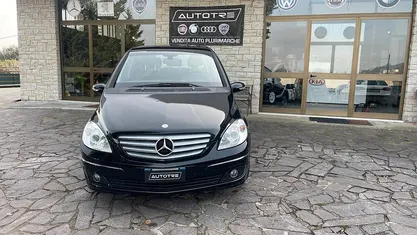 Usata Mercedes B180 109 CV (80 kW) 2009 Nero Monovolume