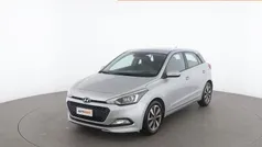 Argento Usata 2014 Hyundai i20 Comfort Tre volumi | 7799 € (Buon prezzo)