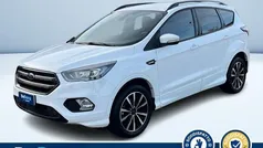 Bianco pastello Usata 2019 Ford Kuga ST-Line SUV | 16.400 € (Buon prezzo)