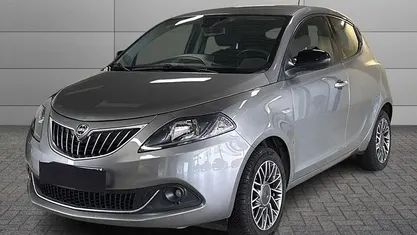 Usata Lancia Ypsilon Gold 69 CV (50 kW) 2022 Utilitaria