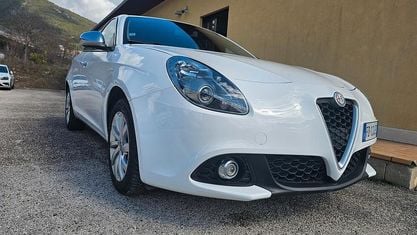Usata Alfa Romeo Giulietta Super 120 CV (88 kW) 2016 Bianco Utilitaria