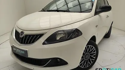 Usata Lancia Ypsilon S 69 CV (50 kW) 2024 Bianco Utilitaria
