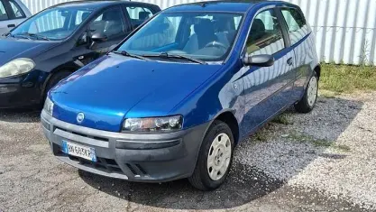 Usata Fiat Punto 60 CV (44 kW) 2000 Blu Utilitaria