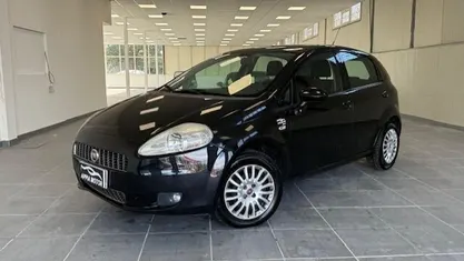 Usata Fiat Grande Punto 65 CV (47 kW) 2010 Nero Utilitaria