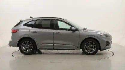 Usata Ford Kuga ST-Line 190 CV (139 kW) 2022 Argentoargento SUV
