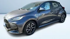 Grigio metallizzato Usata 2021 Toyota Yaris Hybrid Trend Tre volumi | 17.400 € (Buon prezzo)