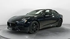 Nero assoluto / metallizzato Usata 2021 Maserati Ghibli Coupé | 48.900 € (Buon prezzo)