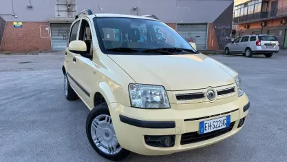 Usata Fiat Panda 69 CV (50 kW) 2012 Giallo Utilitaria