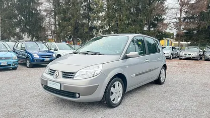 Usata Renault Scénic II Dynamique 113 CV (83 kW) 2005 Grigio Monovolume