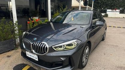 Begagnad BMW 118 M Sport 150 HK (110 kW) 2021 Grå Halvkombi
