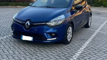 Usata Renault Clio IV Intens 75 CV (55 kW) 2019 Bluazzurro Berlina