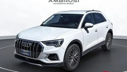 Käytetty Audi Q3 Advanced 150 HP (110 kW) 2023 Valkoinen Katumaasturi