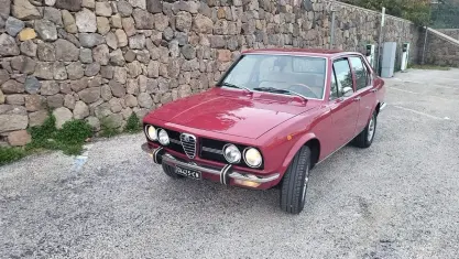 Usata Alfa Romeo Alfetta 122 CV (89 kW) 1970 Rosso Berlina