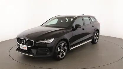 Usata Volvo V60 CC Business Edition 197 CV (144 kW) 2022 Nero Station wagon