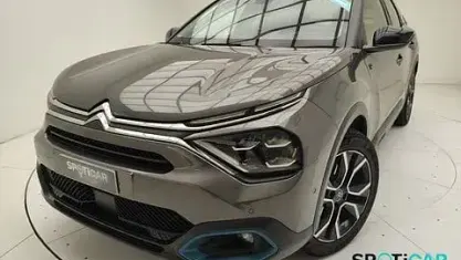 Usata Citroën e-C4 Shine 100 kW (136 CV) 2023 Grigio Berlina