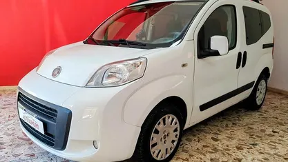 Bianco Usata 2011 Fiat Qubo Trekking Monovolume | 6290 € (Buon prezzo)