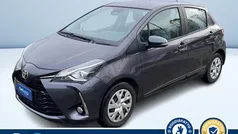 Grigio metallizzato Usata 2019 Toyota Yaris Active | 12.900 € (Buon prezzo)