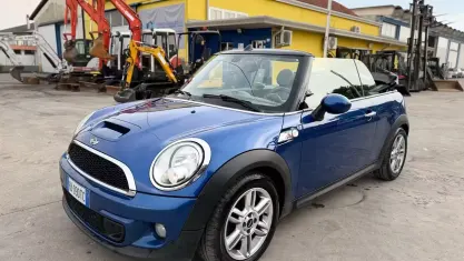 Usata Mini Cooper S Cabriolet 184 CV (135 kW) 2013 Blu Cabrio